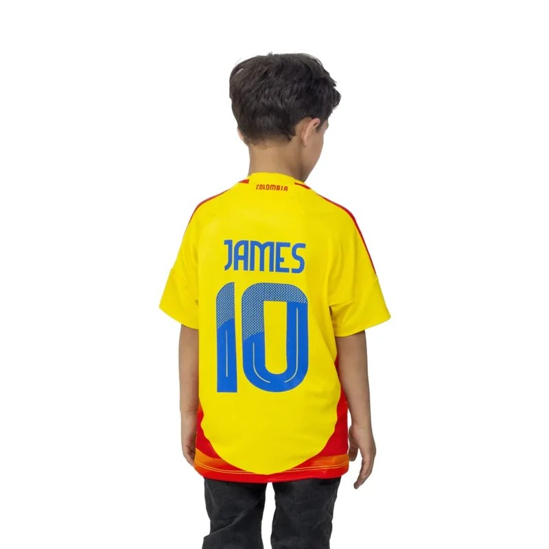 CONJUNTO DE COLOMBIA NIÑO BORDADO
